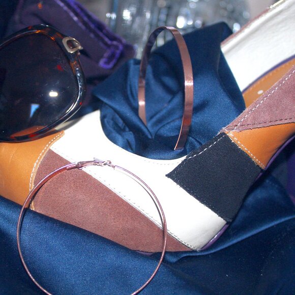 Chic Large Copper Hoop Earrings - Picture 1 of 4